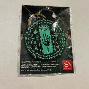 Legend of Zelda Tears of the Kingdom Glow in the Dark Keychain - My Nintendo